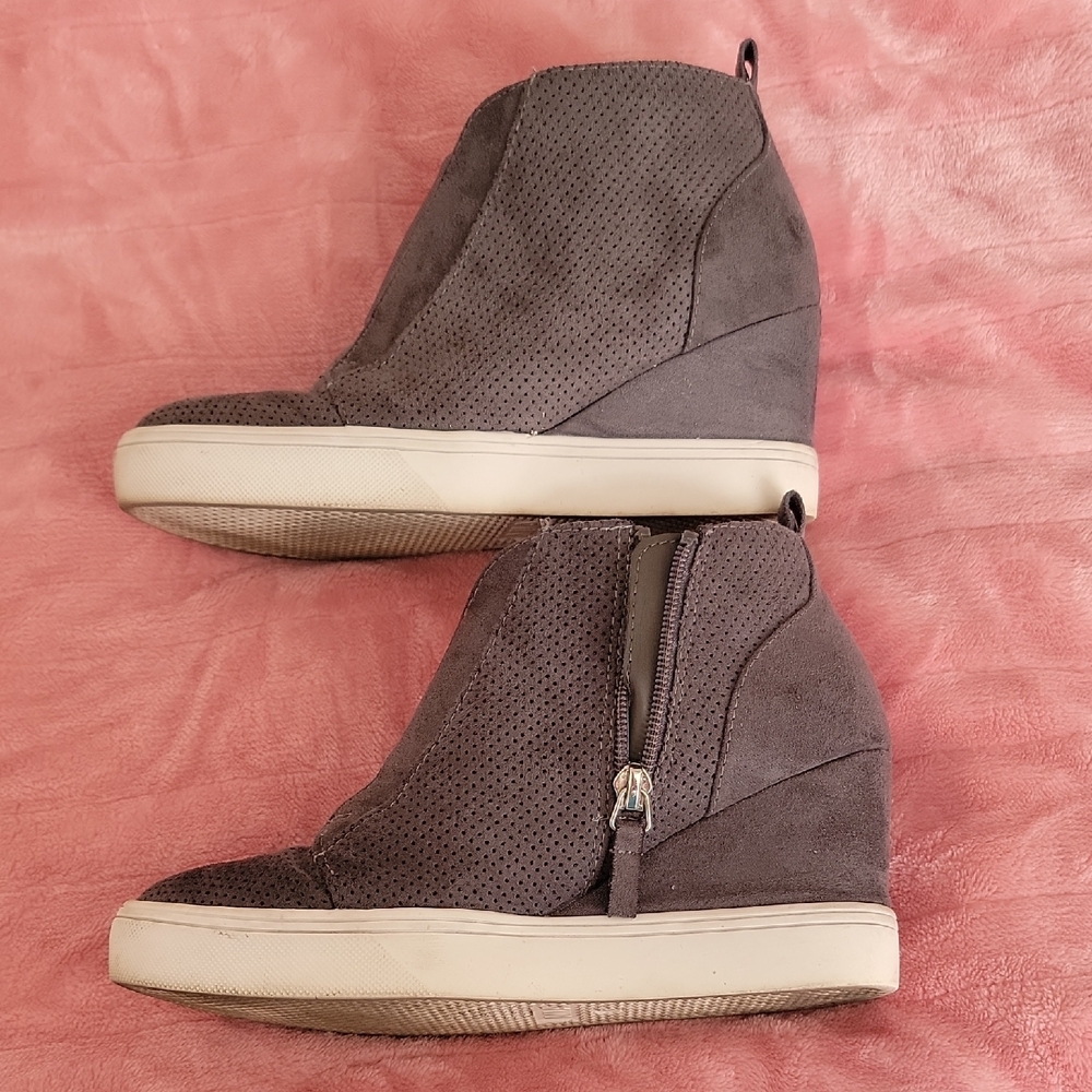 MIA Gray Women's High-Top Sneakers - Picture 4 of 6